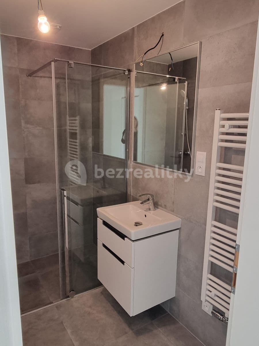 Prenájom bytu 2-izbový 52 m², Dělnická, Praha, Praha Prenájom bytu 2-izbový 52 m², Dělnická, Praha, Praha