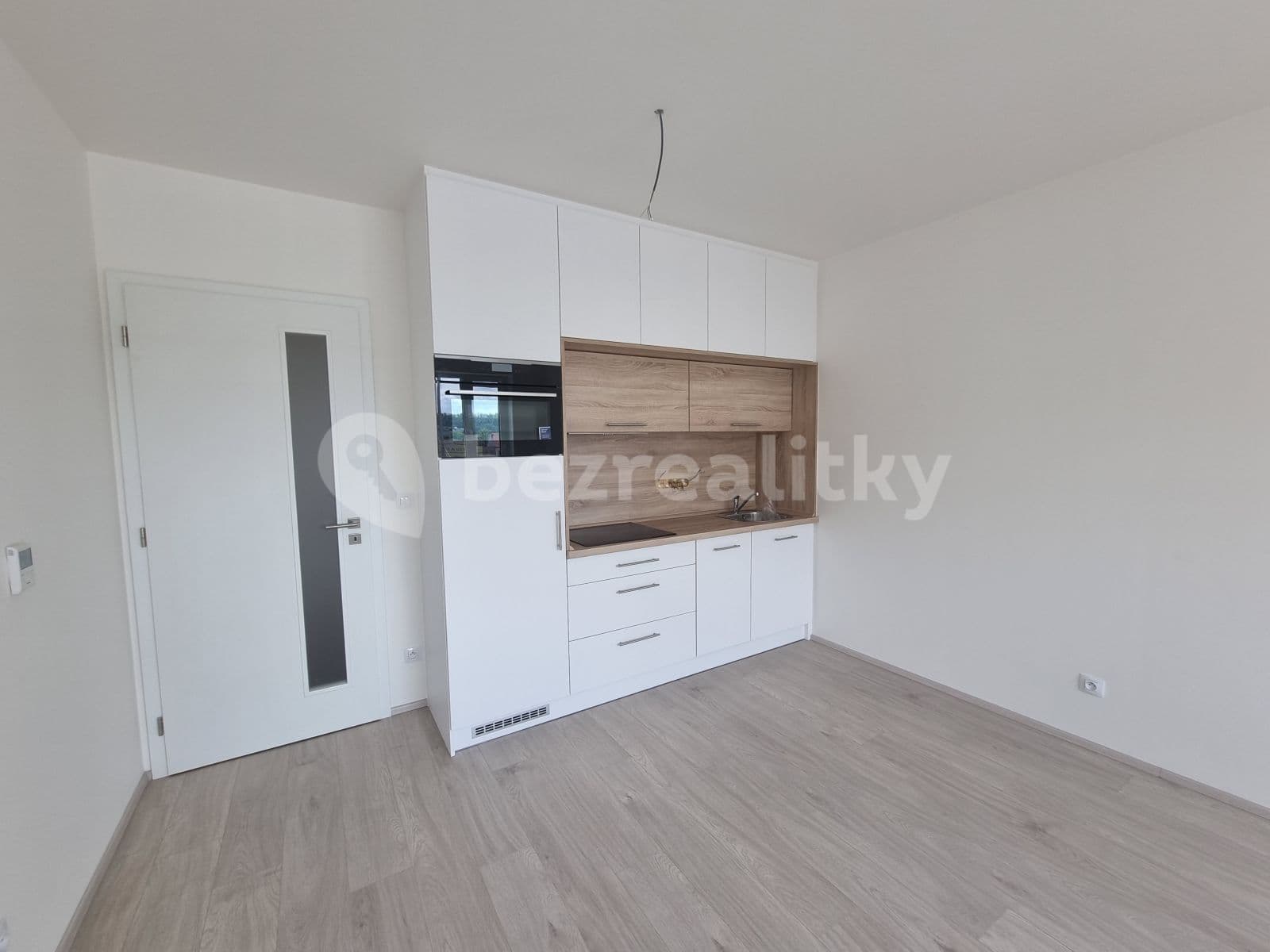 Prenájom bytu 2-izbový 52 m², Dělnická, Praha, Praha Prenájom bytu 2-izbový 52 m², Dělnická, Praha, Praha