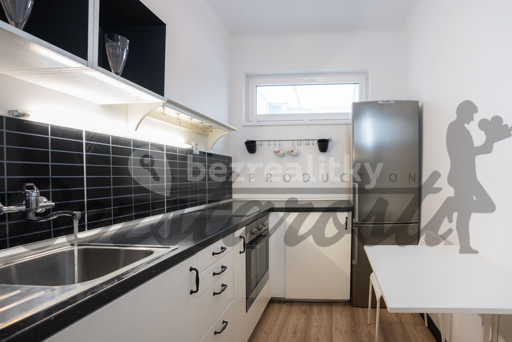 Prenájom bytu 1-izbový 34 m², Vrchlického, Praha, Praha Prenájom bytu 1-izbový 34 m², Vrchlického, Praha, Praha