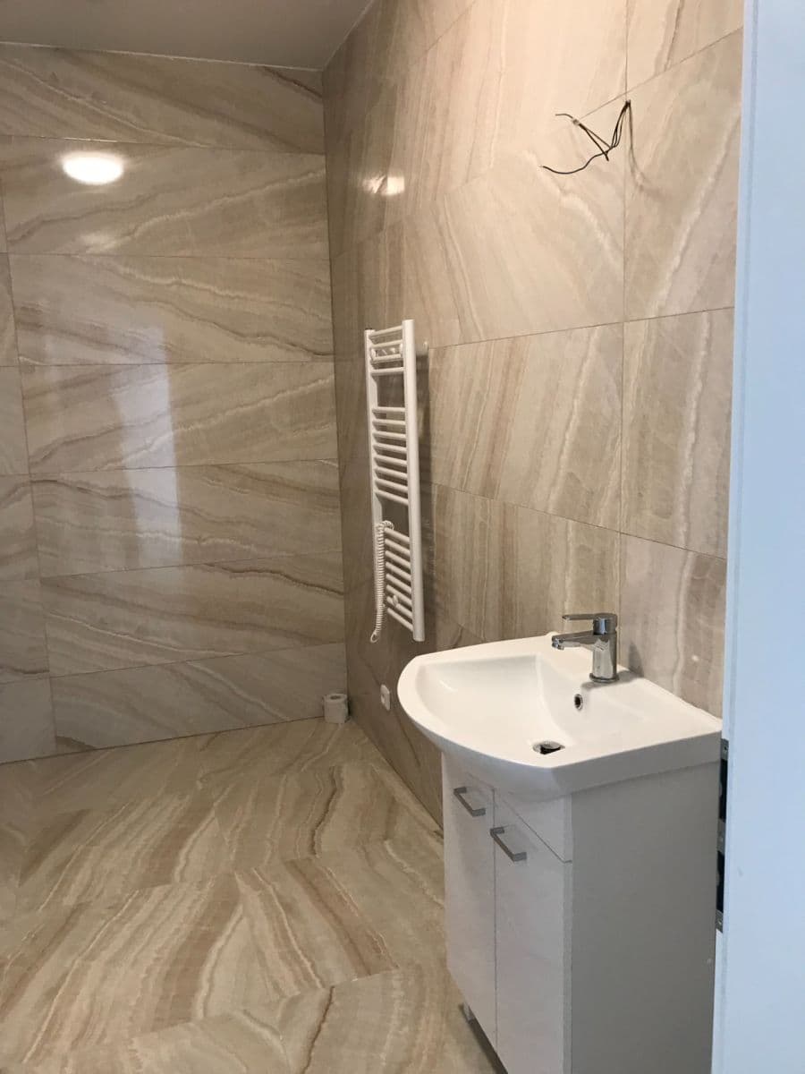 Predaj bytu 1-izbový 70 m², U Horní brány, Broumov, Královéhradecký kraj Predaj bytu 1-izbový 70 m², U Horní brány, Broumov, Královéhradecký kraj