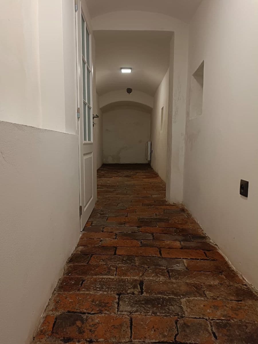 Predaj bytu 1-izbový 70 m², U Horní brány, Broumov, Královéhradecký kraj Predaj bytu 1-izbový 70 m², U Horní brány, Broumov, Královéhradecký kraj