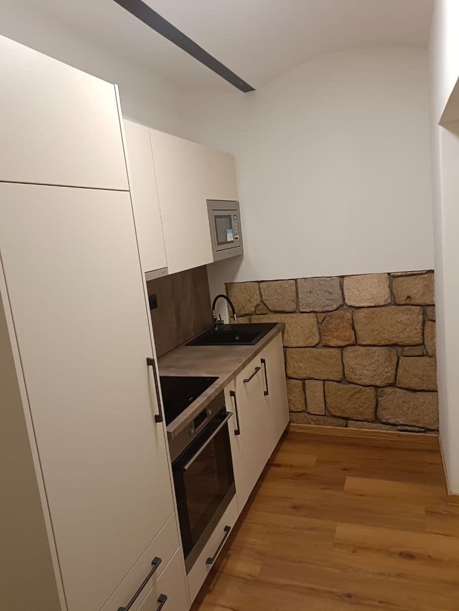Predaj bytu 1-izbový 70 m², U Horní brány, Broumov, Královéhradecký kraj Predaj bytu 1-izbový 70 m², U Horní brány, Broumov, Královéhradecký kraj
