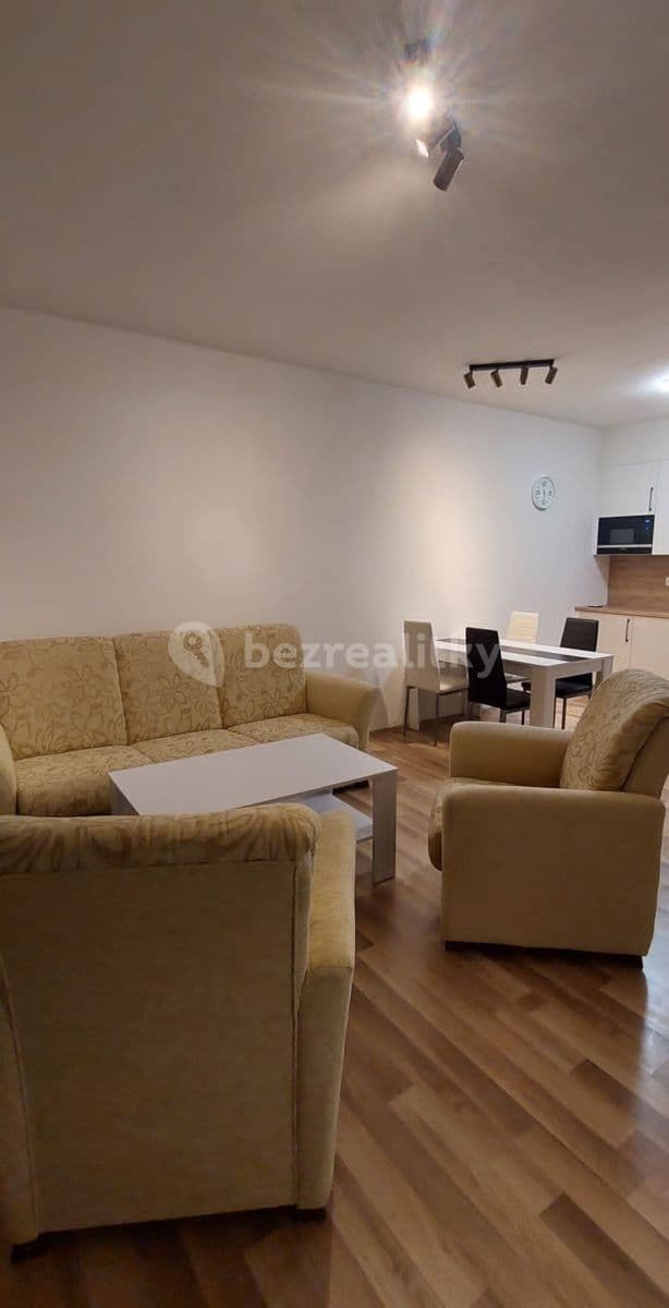 Prenájom bytu 2-izbový 65 m², U Škol, Bučovice, Jihomoravský kraj Prenájom bytu 2-izbový 65 m², U Škol, Bučovice, Jihomoravský kraj