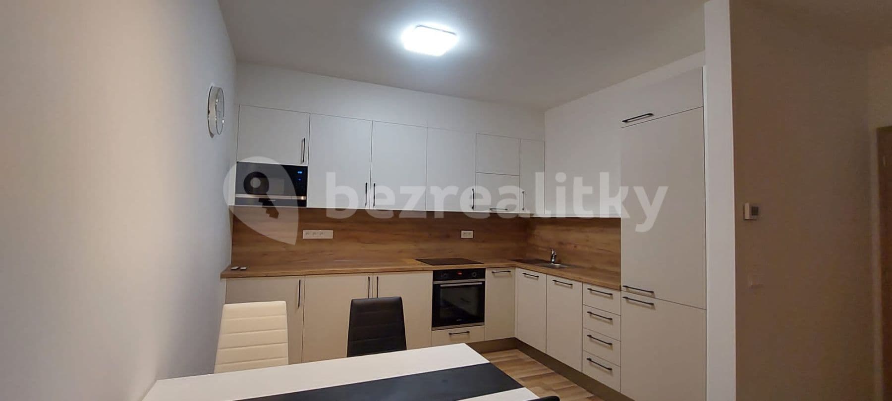 Prenájom bytu 2-izbový 65 m², U Škol, Bučovice, Jihomoravský kraj Prenájom bytu 2-izbový 65 m², U Škol, Bučovice, Jihomoravský kraj