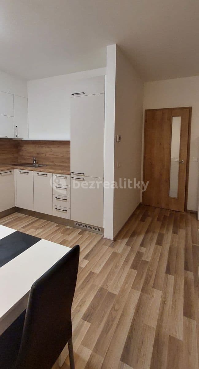 Prenájom bytu 2-izbový 65 m², U Škol, Bučovice, Jihomoravský kraj Prenájom bytu 2-izbový 65 m², U Škol, Bučovice, Jihomoravský kraj