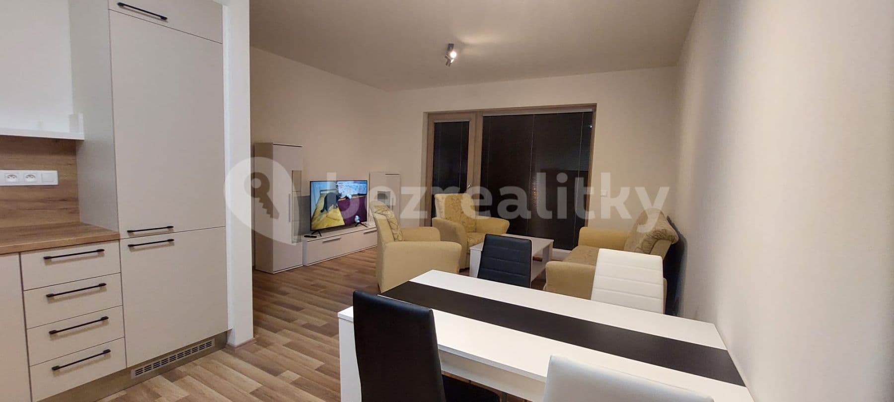 Prenájom bytu 2-izbový 65 m², U Škol, Bučovice, Jihomoravský kraj Prenájom bytu 2-izbový 65 m², U Škol, Bučovice, Jihomoravský kraj