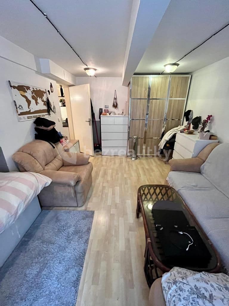 Prenájom bytu 2-izbový 38 m², Terronská, Praha, Praha Prenájom bytu 2-izbový 38 m², Terronská, Praha, Praha