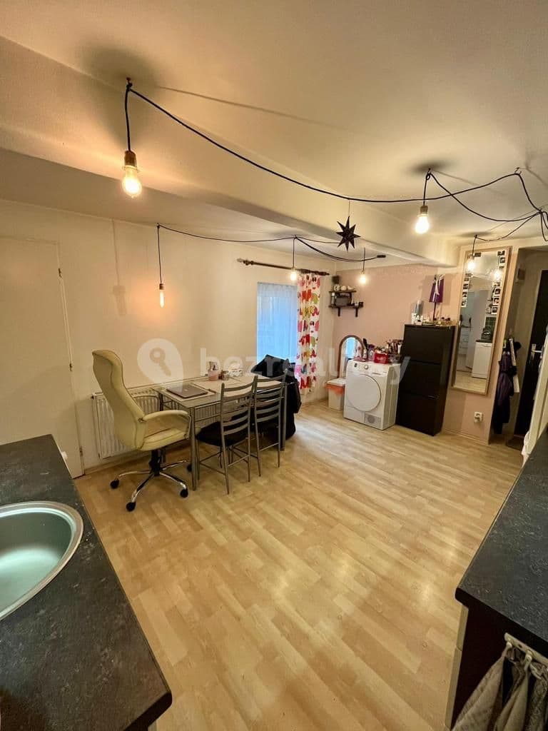 Prenájom bytu 2-izbový 38 m², Terronská, Praha, Praha Prenájom bytu 2-izbový 38 m², Terronská, Praha, Praha