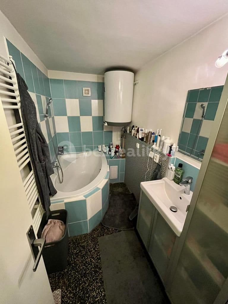 Prenájom bytu 2-izbový 38 m², Terronská, Praha, Praha Prenájom bytu 2-izbový 38 m², Terronská, Praha, Praha