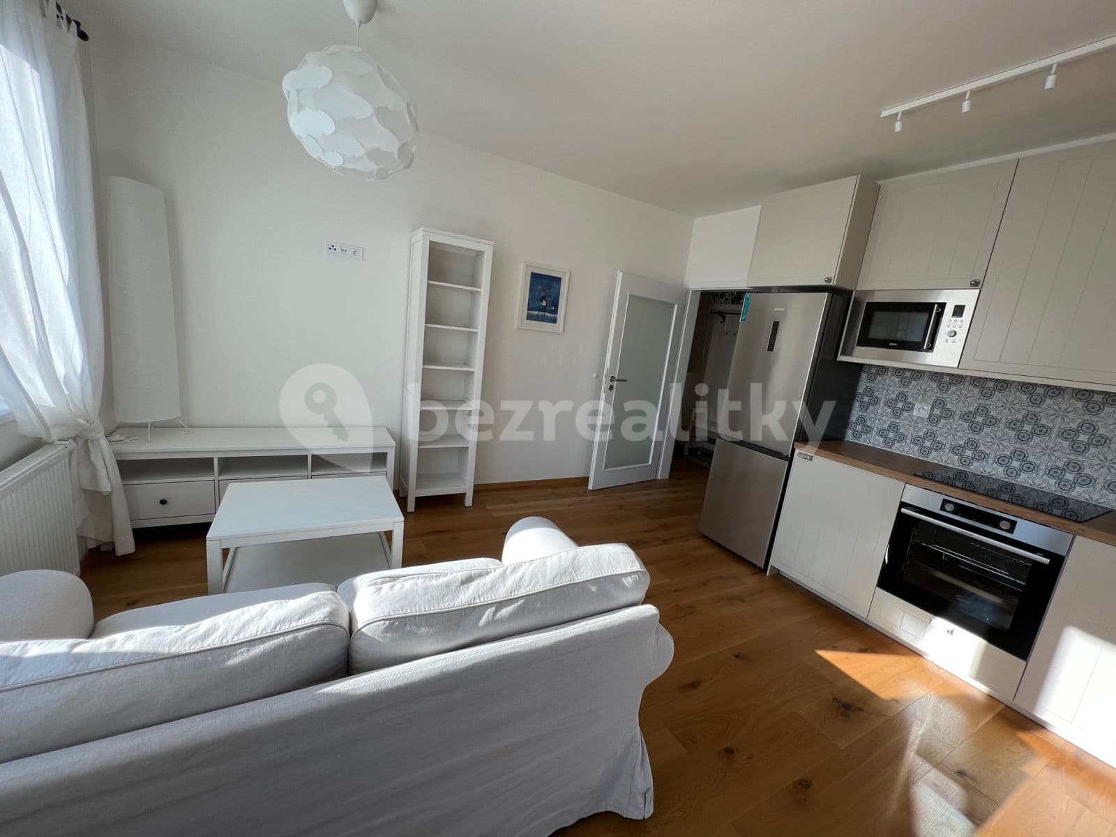 Prenájom bytu 2-izbový 46 m², Žižkova, Horoměřice, Středočeský kraj Prenájom bytu 2-izbový 46 m², Žižkova, Horoměřice, Středočeský kraj