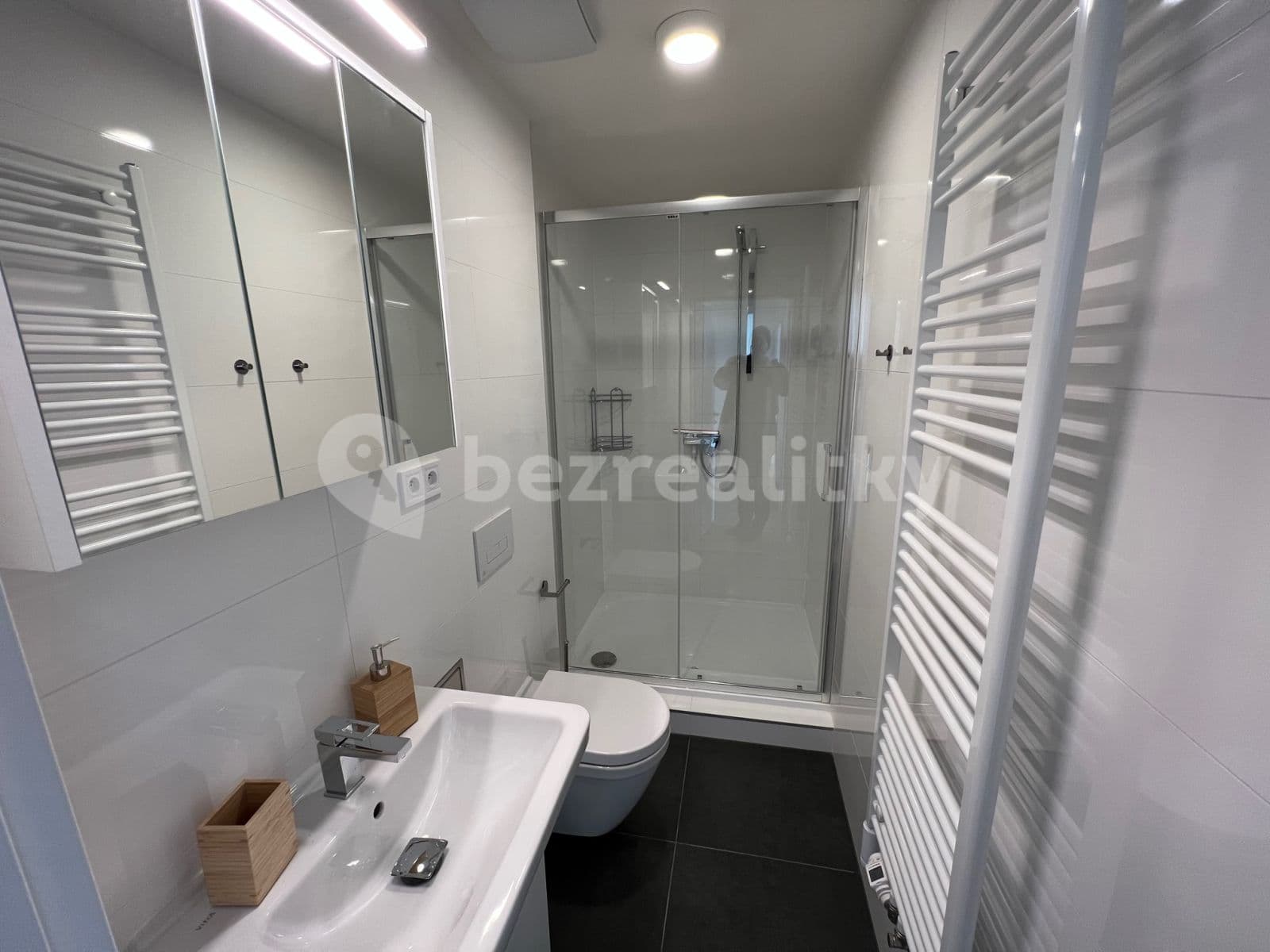 Prenájom bytu 2-izbový 46 m², Žižkova, Horoměřice, Středočeský kraj Prenájom bytu 2-izbový 46 m², Žižkova, Horoměřice, Středočeský kraj