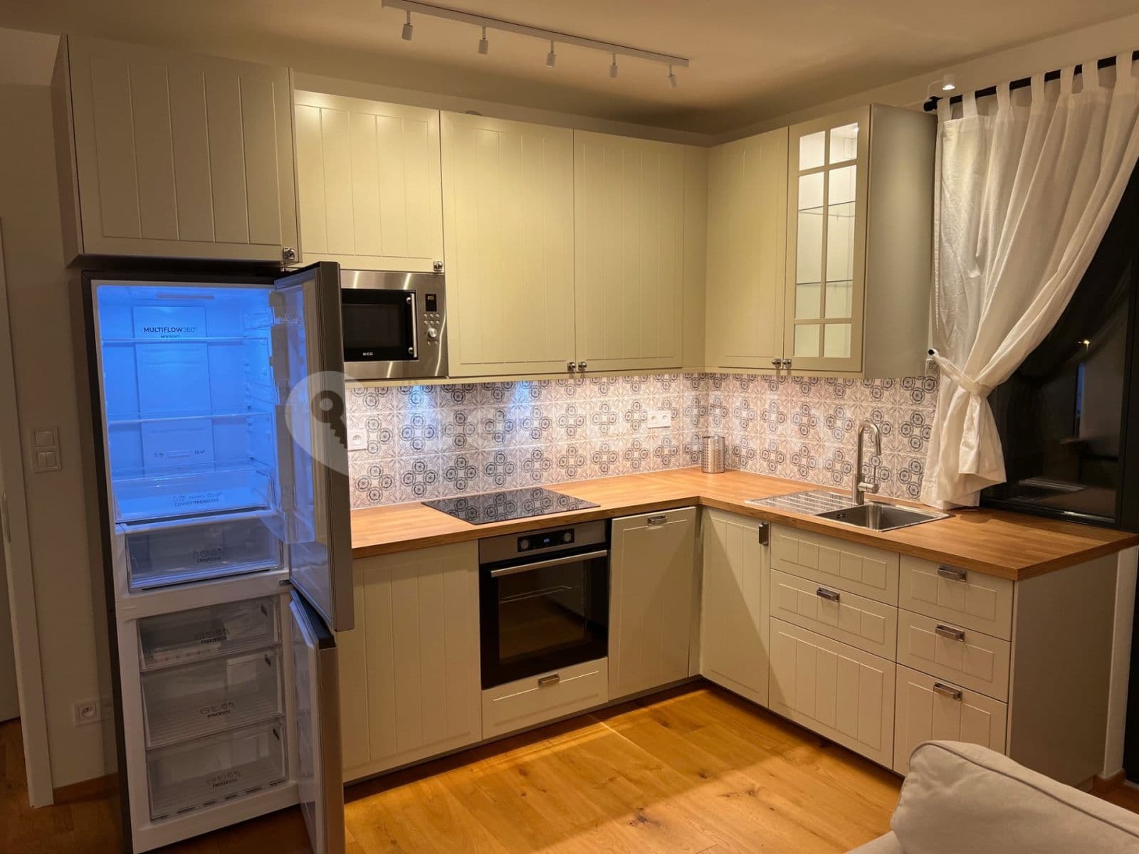 Prenájom bytu 2-izbový 46 m², Žižkova, Horoměřice, Středočeský kraj Prenájom bytu 2-izbový 46 m², Žižkova, Horoměřice, Středočeský kraj