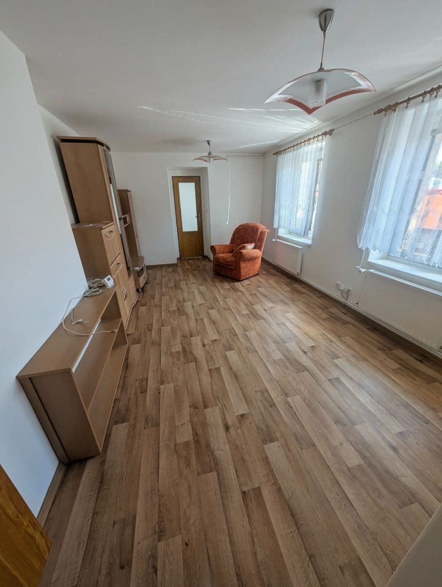 Prenájom bytu 2-izbový 36 m², Želivského, Jablonec nad Nisou, Liberecký kraj Prenájom bytu 2-izbový 36 m², Želivského, Jablonec nad Nisou, Liberecký kraj