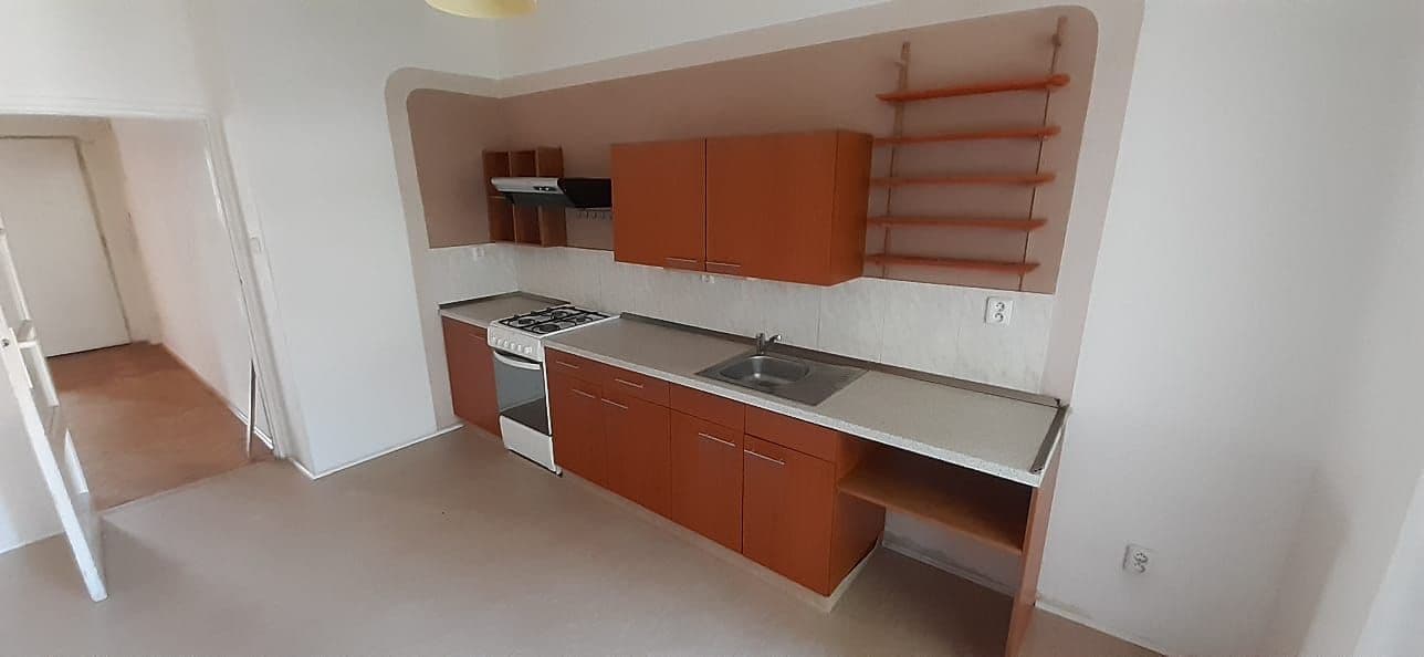 Prenájom bytu 2-izbový 77 m², Sdružení, Praha, Praha Prenájom bytu 2-izbový 77 m², Sdružení, Praha, Praha