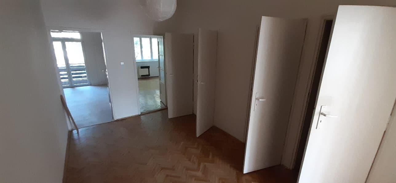 Prenájom bytu 2-izbový 77 m², Sdružení, Praha, Praha Prenájom bytu 2-izbový 77 m², Sdružení, Praha, Praha