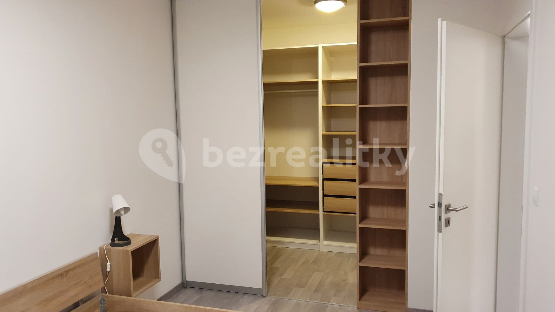 Prenájom bytu 2-izbový 44 m², Olgy Havlové, Praha, Praha Prenájom bytu 2-izbový 44 m², Olgy Havlové, Praha, Praha