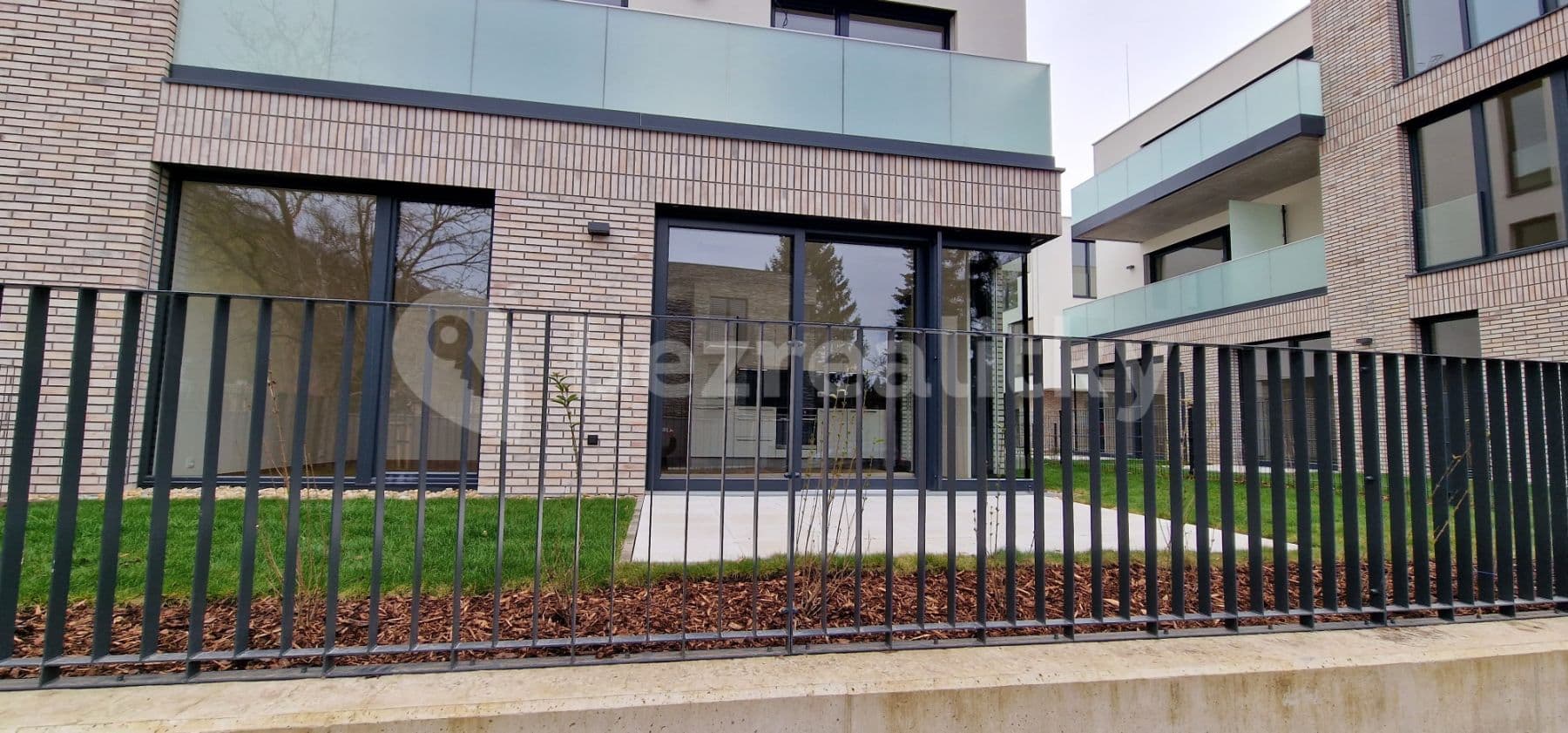 Prenájom bytu 2-izbový 51 m², Ke Hřišti, Černošice, Středočeský kraj Prenájom bytu 2-izbový 51 m², Ke Hřišti, Černošice, Středočeský kraj