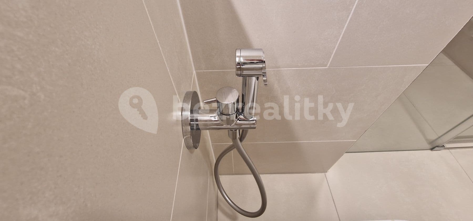 Prenájom bytu 2-izbový 51 m², Ke Hřišti, Černošice, Středočeský kraj Prenájom bytu 2-izbový 51 m², Ke Hřišti, Černošice, Středočeský kraj