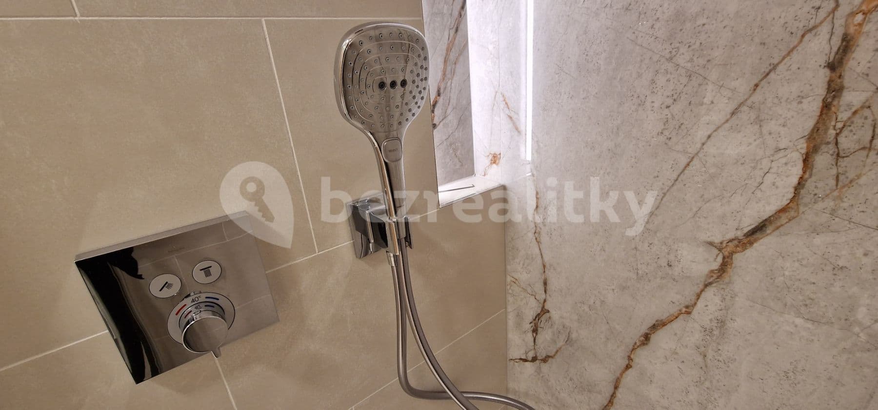 Prenájom bytu 2-izbový 51 m², Ke Hřišti, Černošice, Středočeský kraj Prenájom bytu 2-izbový 51 m², Ke Hřišti, Černošice, Středočeský kraj