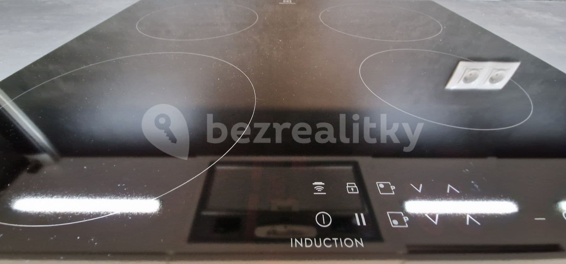 Prenájom bytu 2-izbový 51 m², Ke Hřišti, Černošice, Středočeský kraj Prenájom bytu 2-izbový 51 m², Ke Hřišti, Černošice, Středočeský kraj