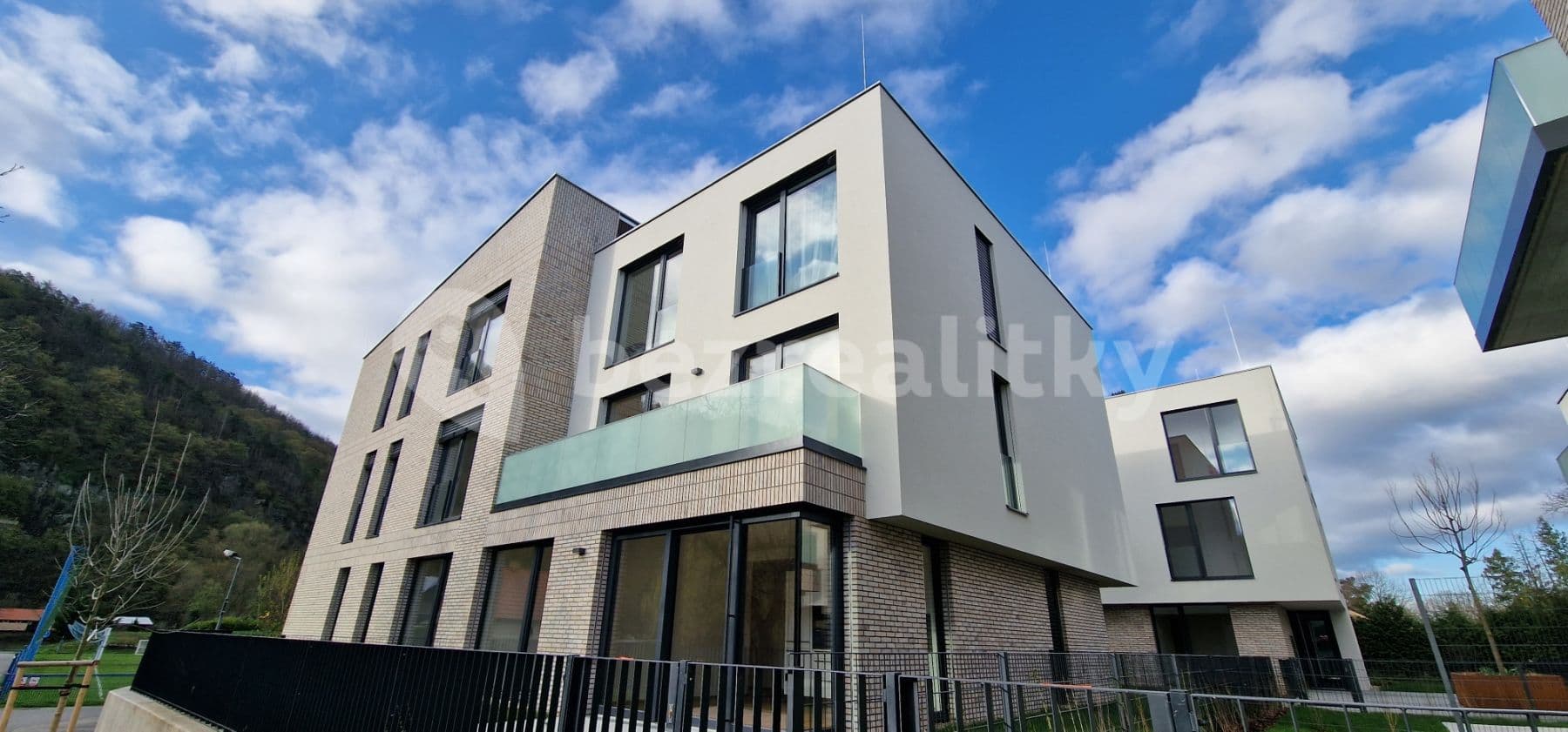 Prenájom bytu 2-izbový 51 m², Ke Hřišti, Černošice, Středočeský kraj Prenájom bytu 2-izbový 51 m², Ke Hřišti, Černošice, Středočeský kraj