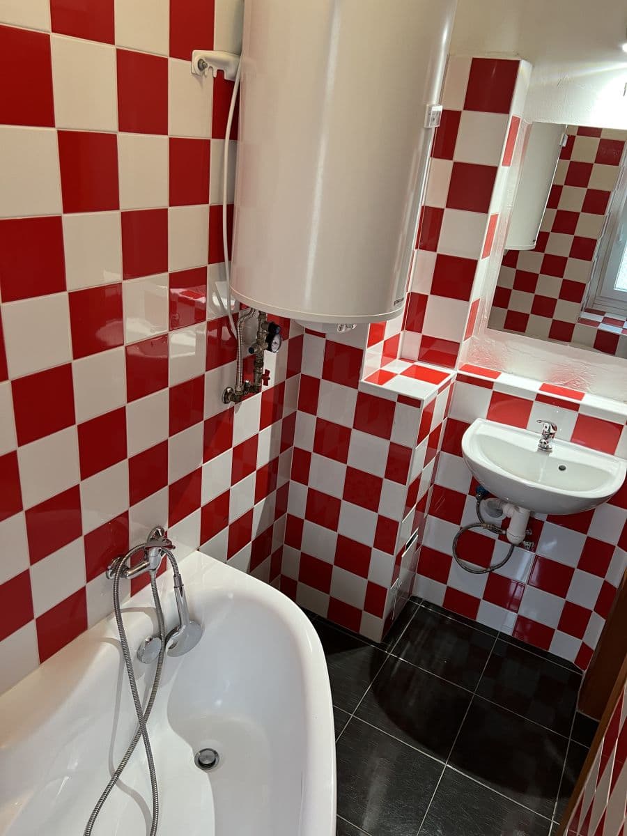 Prenájom bytu 1-izbový 37 m², Kovářská, Praha, Praha Prenájom bytu 1-izbový 37 m², Kovářská, Praha, Praha