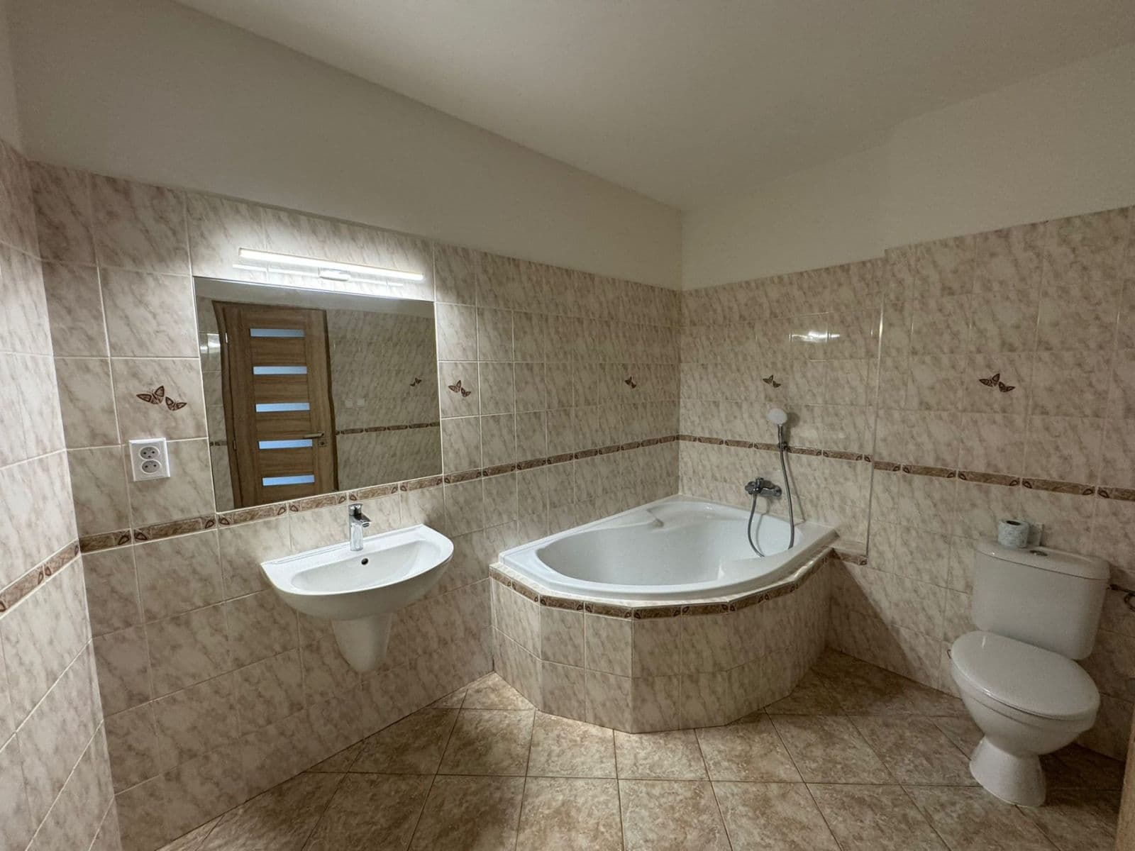 Prenájom bytu 2-izbový 47 m², Zahradní, Jílové u Prahy, Středočeský kraj Prenájom bytu 2-izbový 47 m², Zahradní, Jílové u Prahy, Středočeský kraj