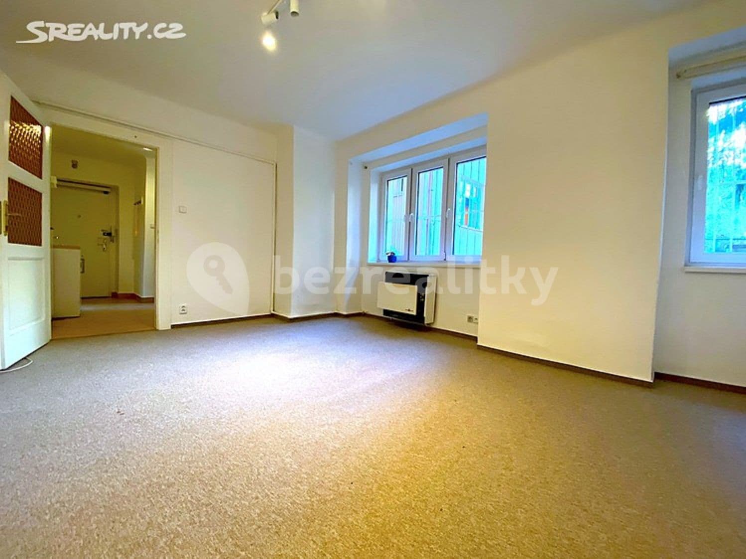 Prenájom bytu 1-izbový 28 m², Na Dolinách, Praha, Praha Prenájom bytu 1-izbový 28 m², Na Dolinách, Praha, Praha