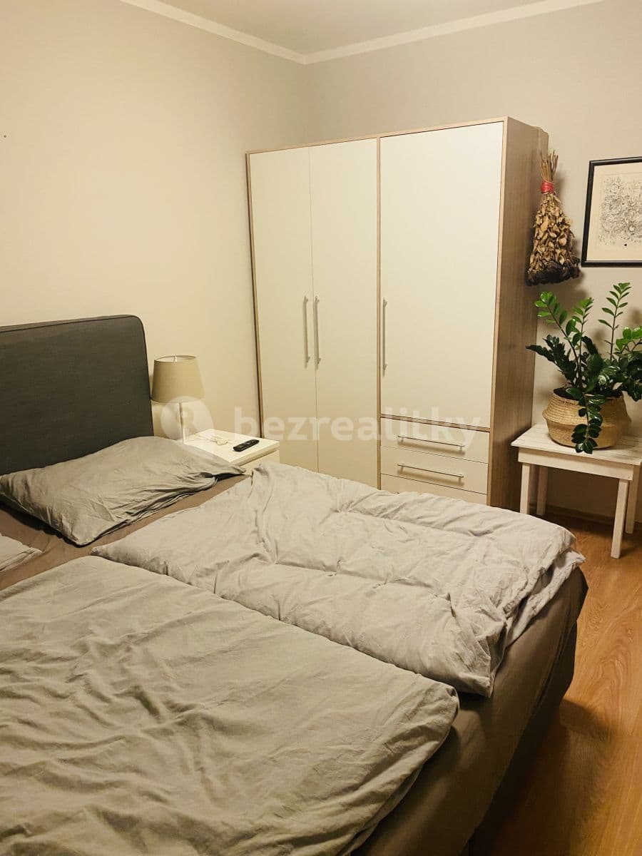 Prenájom bytu 3-izbový 63 m², Na Kavčí skále, Říčany, Středočeský kraj Prenájom bytu 3-izbový 63 m², Na Kavčí skále, Říčany, Středočeský kraj