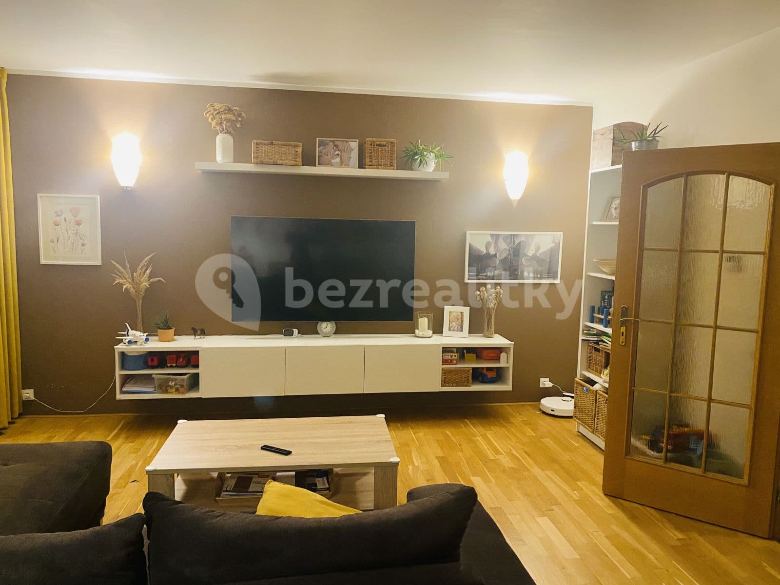 Prenájom bytu 3-izbový 63 m², Na Kavčí skále, Říčany, Středočeský kraj Prenájom bytu 3-izbový 63 m², Na Kavčí skále, Říčany, Středočeský kraj