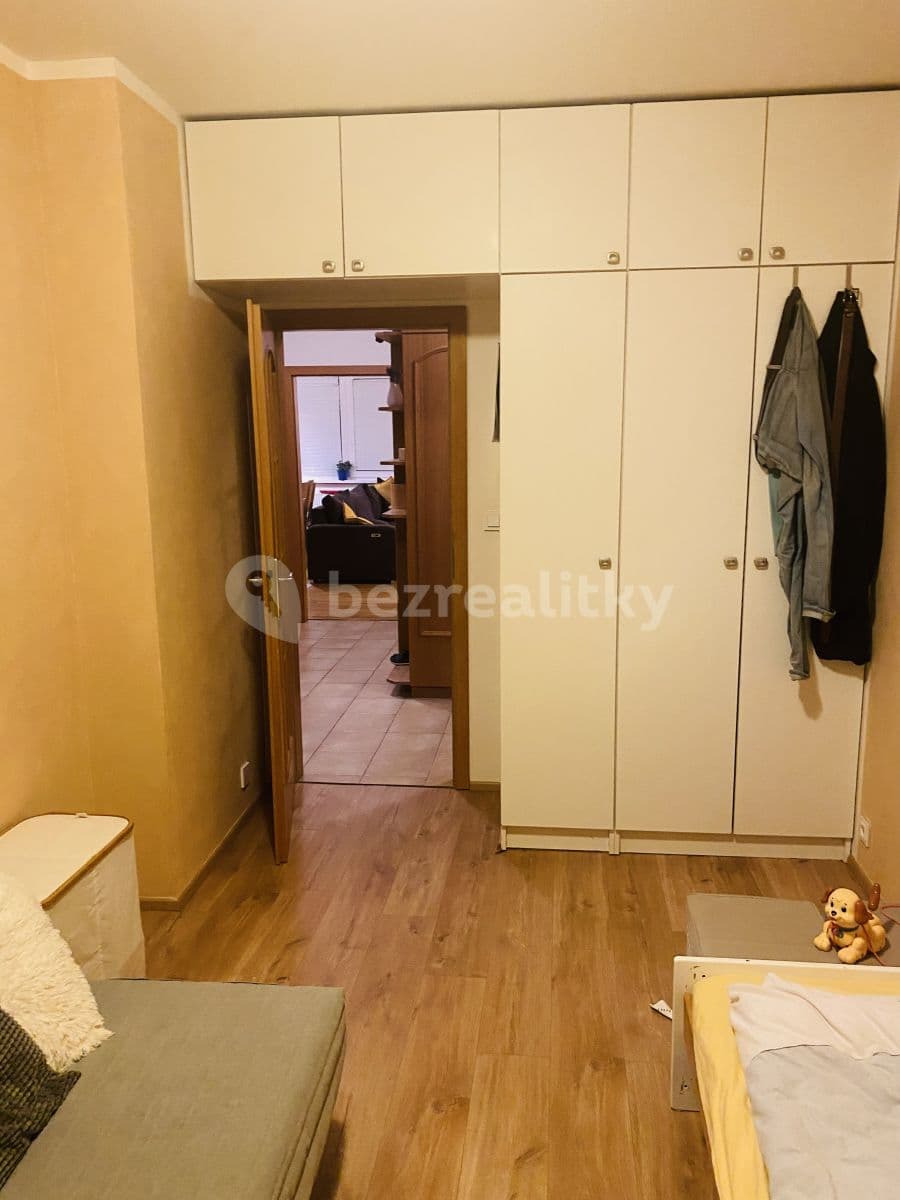 Prenájom bytu 3-izbový 63 m², Na Kavčí skále, Říčany, Středočeský kraj Prenájom bytu 3-izbový 63 m², Na Kavčí skále, Říčany, Středočeský kraj