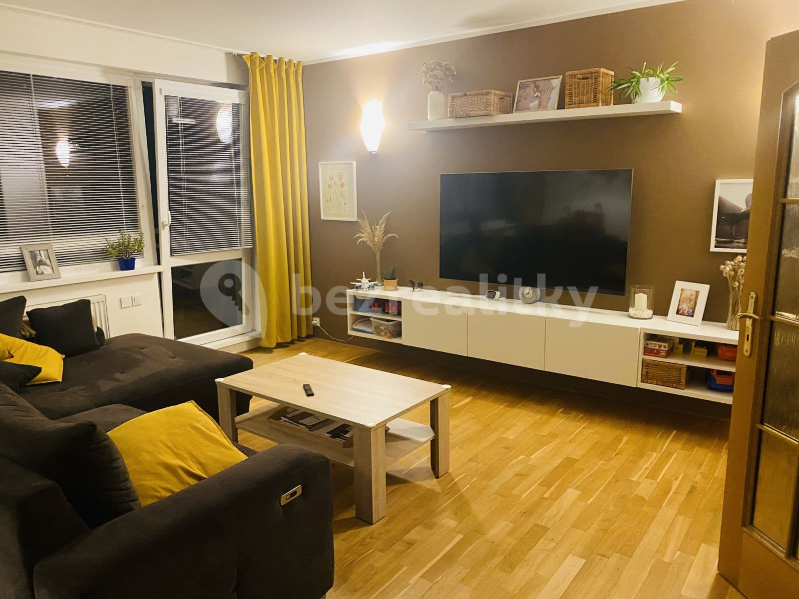 Prenájom bytu 3-izbový 63 m², Na Kavčí skále, Říčany, Středočeský kraj Prenájom bytu 3-izbový 63 m², Na Kavčí skále, Říčany, Středočeský kraj
