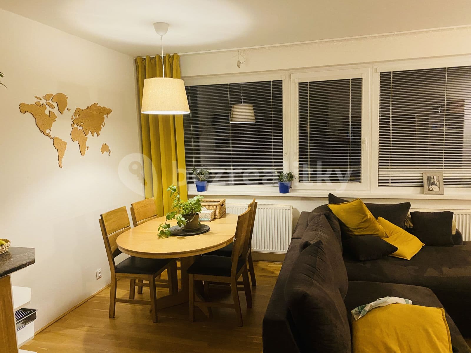Prenájom bytu 3-izbový 63 m², Na Kavčí skále, Říčany, Středočeský kraj Prenájom bytu 3-izbový 63 m², Na Kavčí skále, Říčany, Středočeský kraj