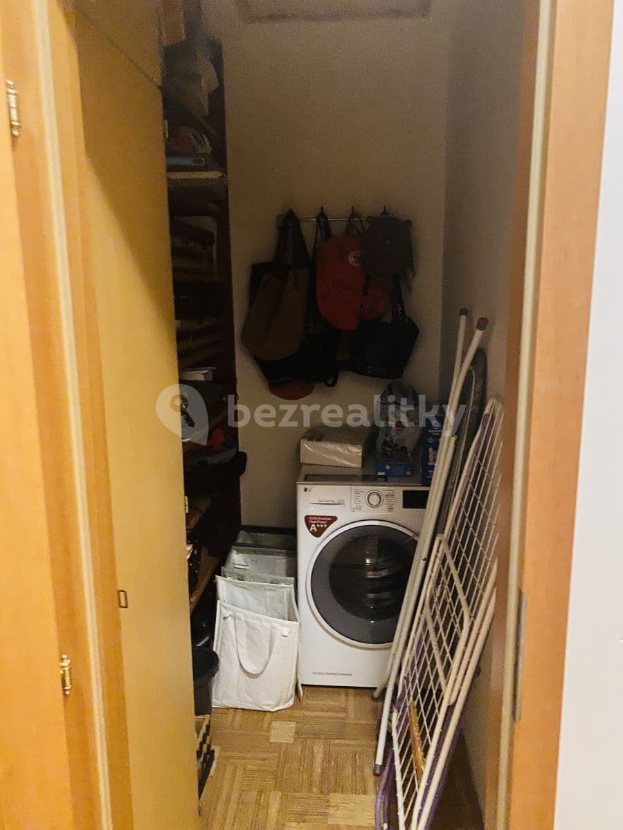 Prenájom bytu 3-izbový 63 m², Na Kavčí skále, Říčany, Středočeský kraj Prenájom bytu 3-izbový 63 m², Na Kavčí skále, Říčany, Středočeský kraj