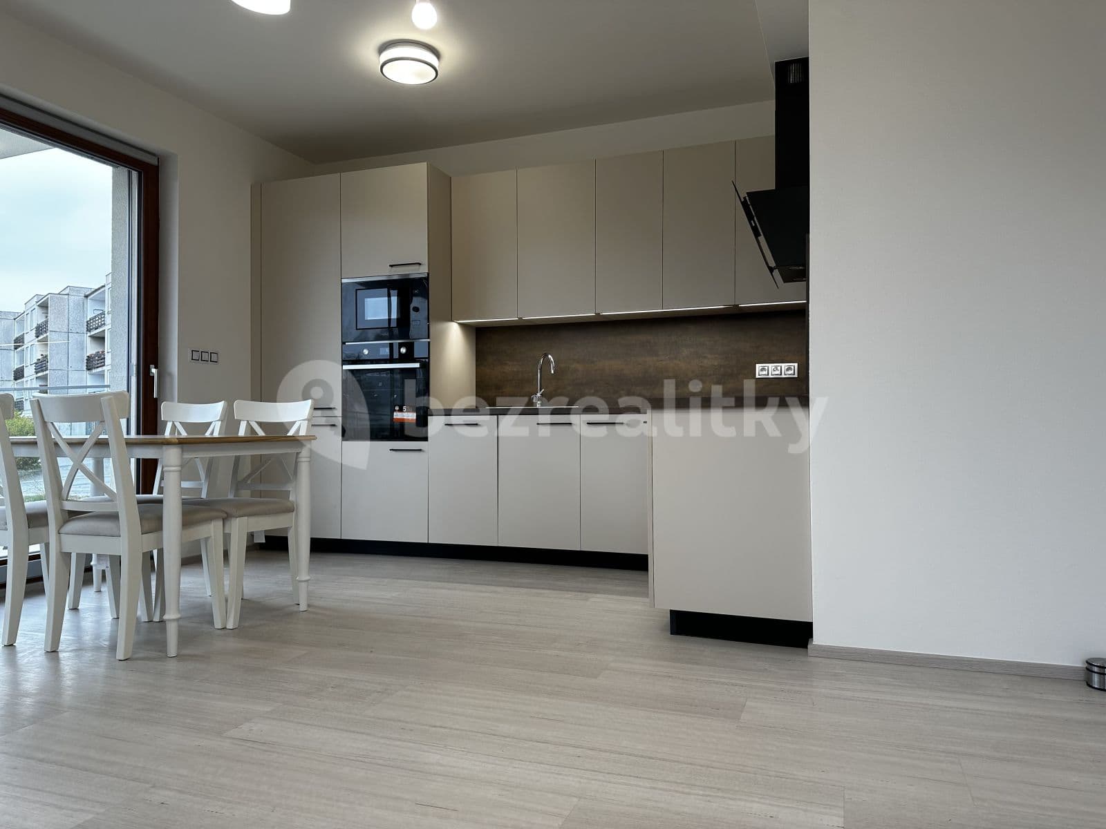 Prenájom bytu 2-izbový 83 m², Lučištníků, Praha, Praha Prenájom bytu 2-izbový 83 m², Lučištníků, Praha, Praha