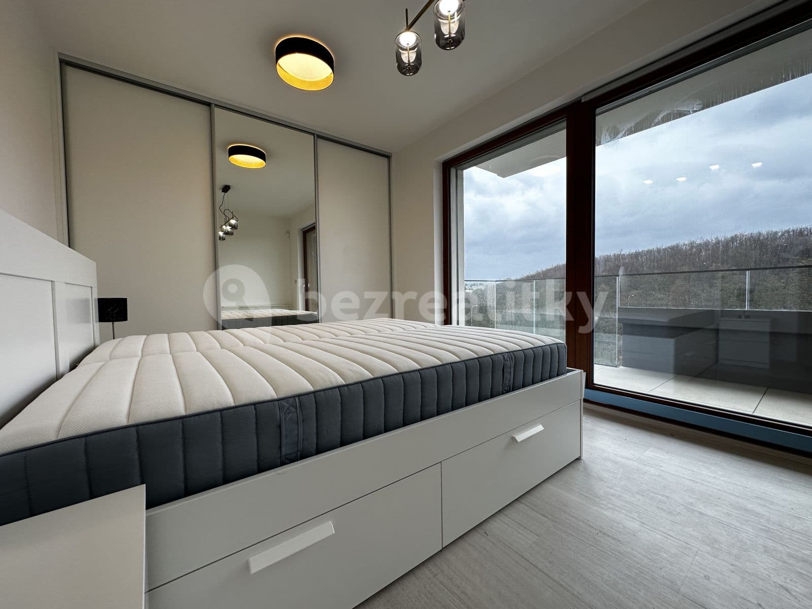 Prenájom bytu 2-izbový 83 m², Lučištníků, Praha, Praha Prenájom bytu 2-izbový 83 m², Lučištníků, Praha, Praha