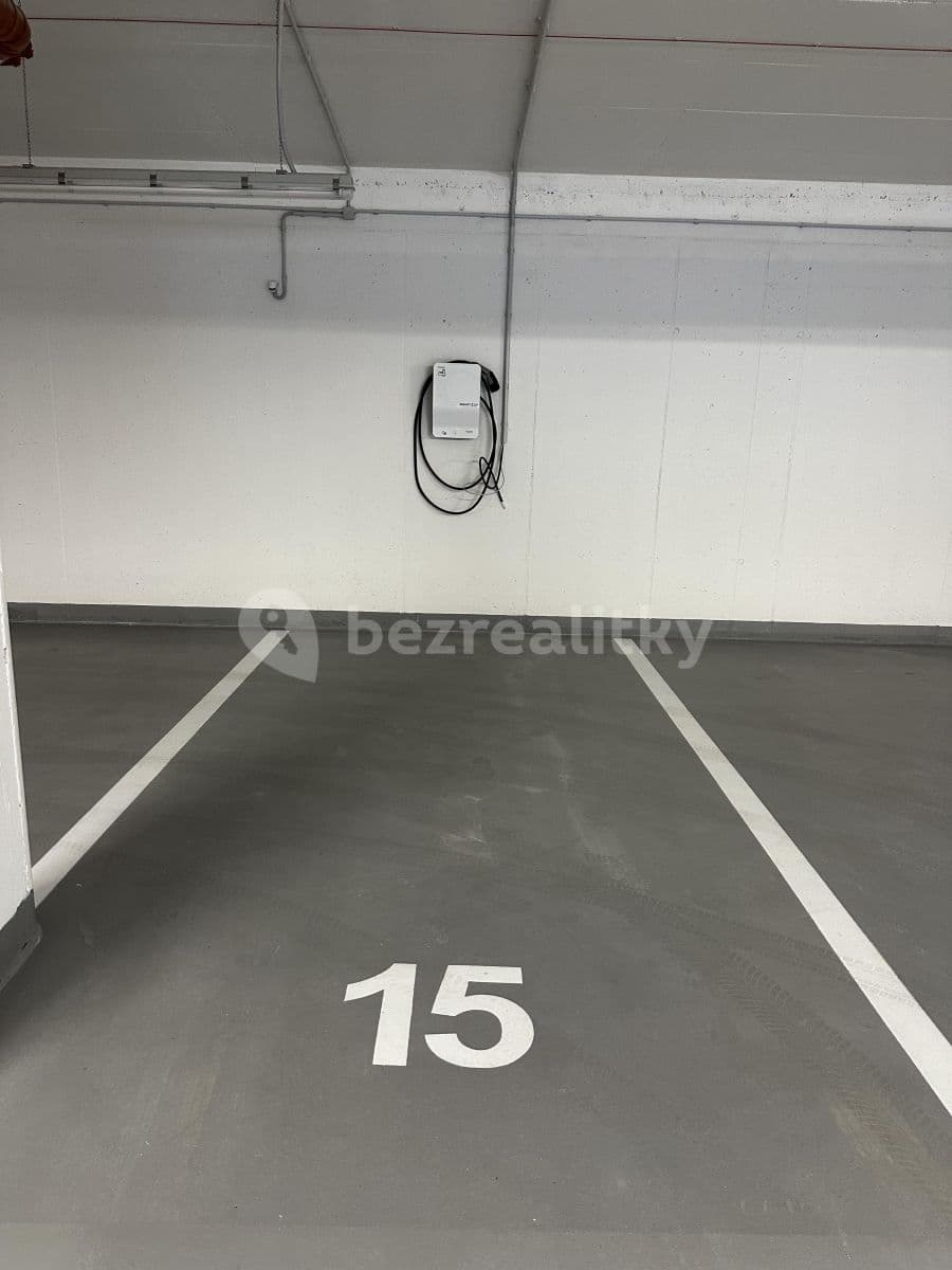 Prenájom bytu 2-izbový 83 m², Lučištníků, Praha, Praha Prenájom bytu 2-izbový 83 m², Lučištníků, Praha, Praha