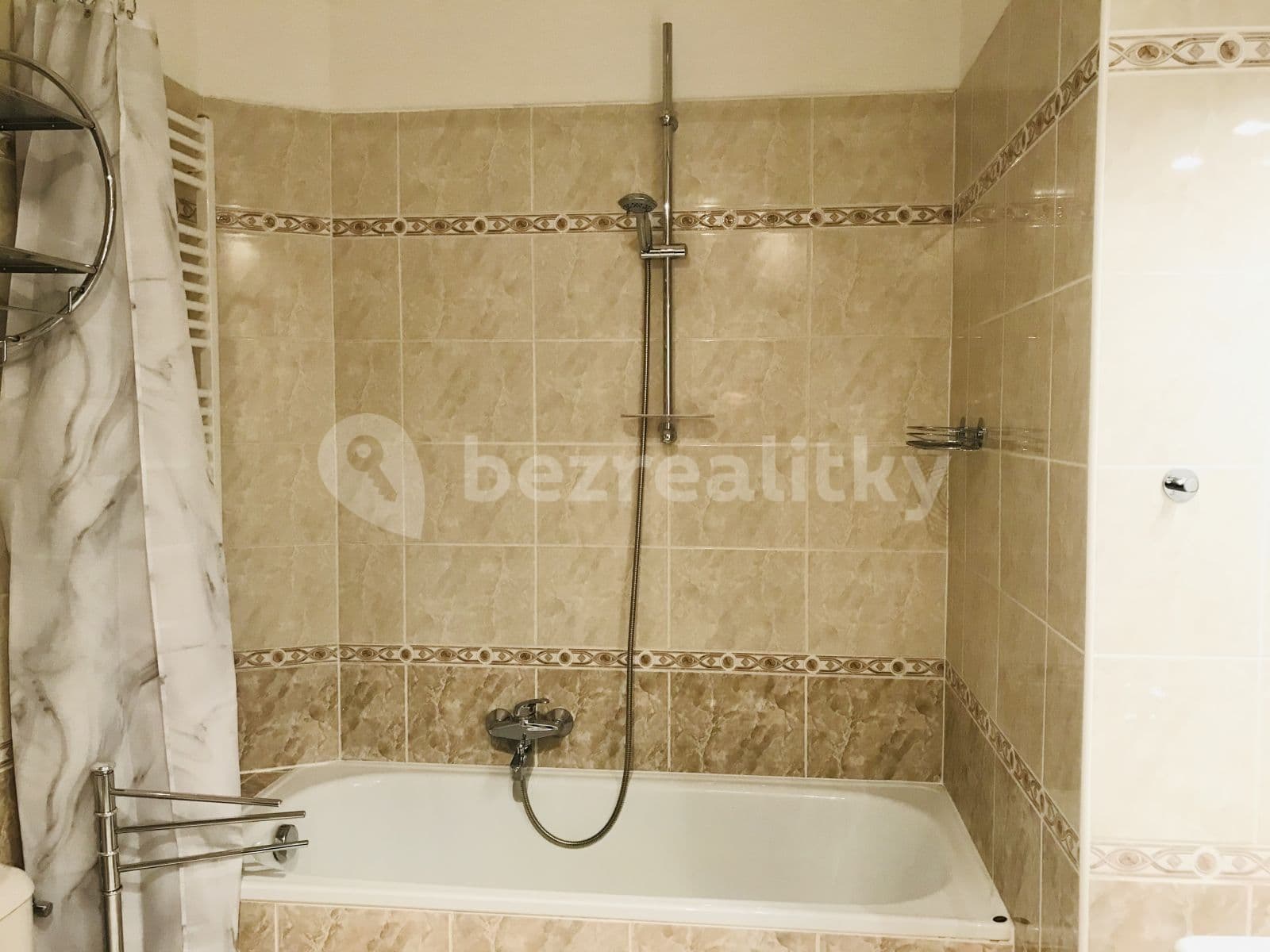 Prenájom bytu 3-izbový 75 m², Budečská, Praha, Praha Prenájom bytu 3-izbový 75 m², Budečská, Praha, Praha
