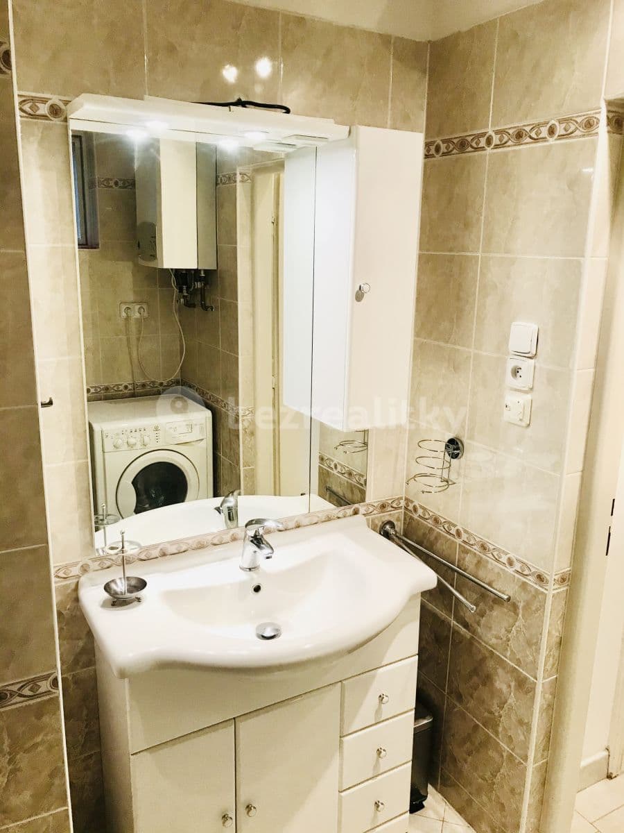 Prenájom bytu 3-izbový 75 m², Budečská, Praha, Praha Prenájom bytu 3-izbový 75 m², Budečská, Praha, Praha