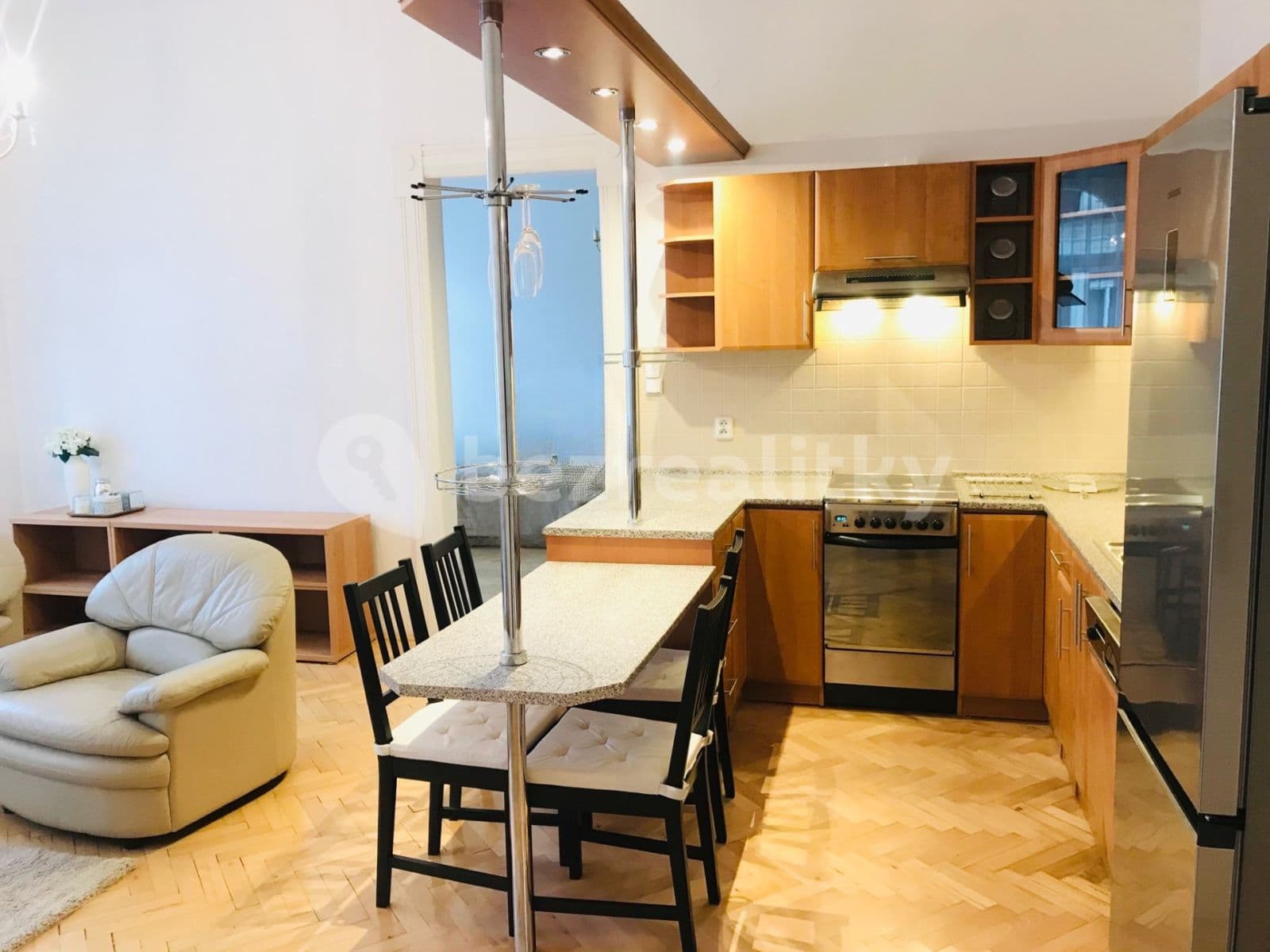 Prenájom bytu 3-izbový 75 m², Budečská, Praha, Praha Prenájom bytu 3-izbový 75 m², Budečská, Praha, Praha