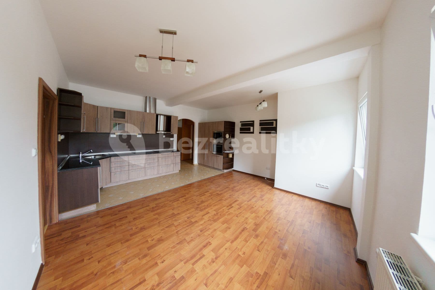 Prenájom bytu 3-izbový 80 m², Vysočanská, Praha, Praha Prenájom bytu 3-izbový 80 m², Vysočanská, Praha, Praha