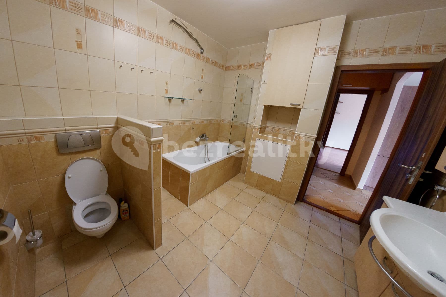 Prenájom bytu 3-izbový 80 m², Vysočanská, Praha, Praha Prenájom bytu 3-izbový 80 m², Vysočanská, Praha, Praha