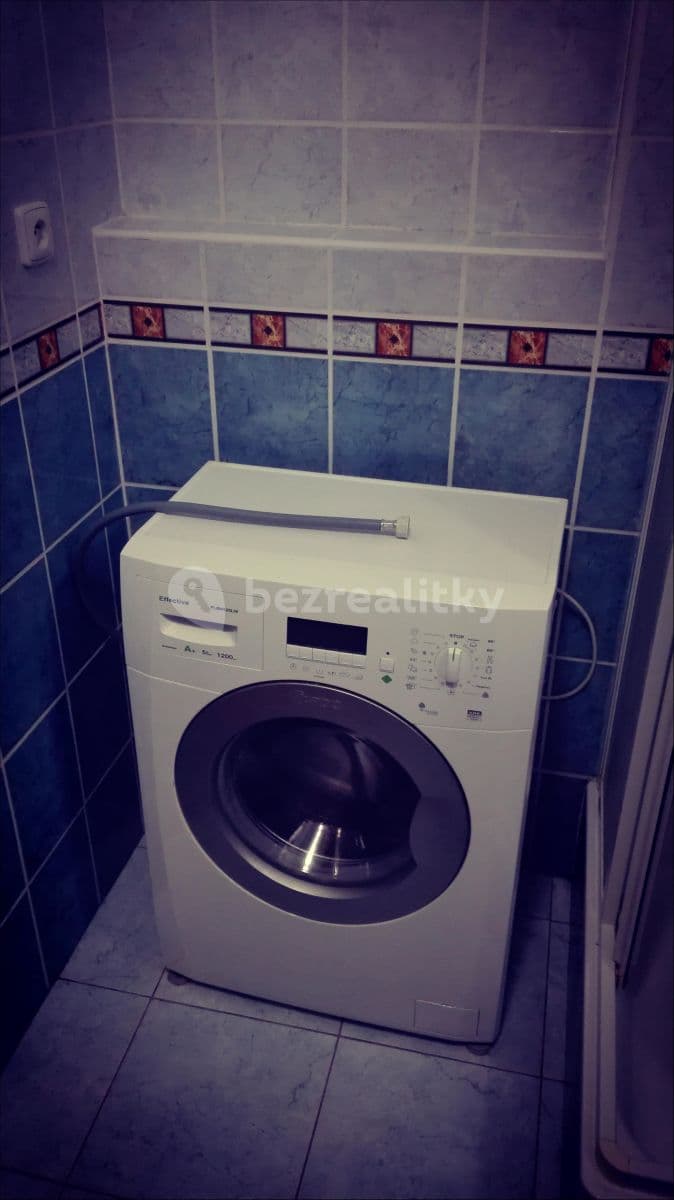 Prenájom bytu 1-izbový 30 m², Na Honech I, Zlín, Zlínský kraj Prenájom bytu 1-izbový 30 m², Na Honech I, Zlín, Zlínský kraj