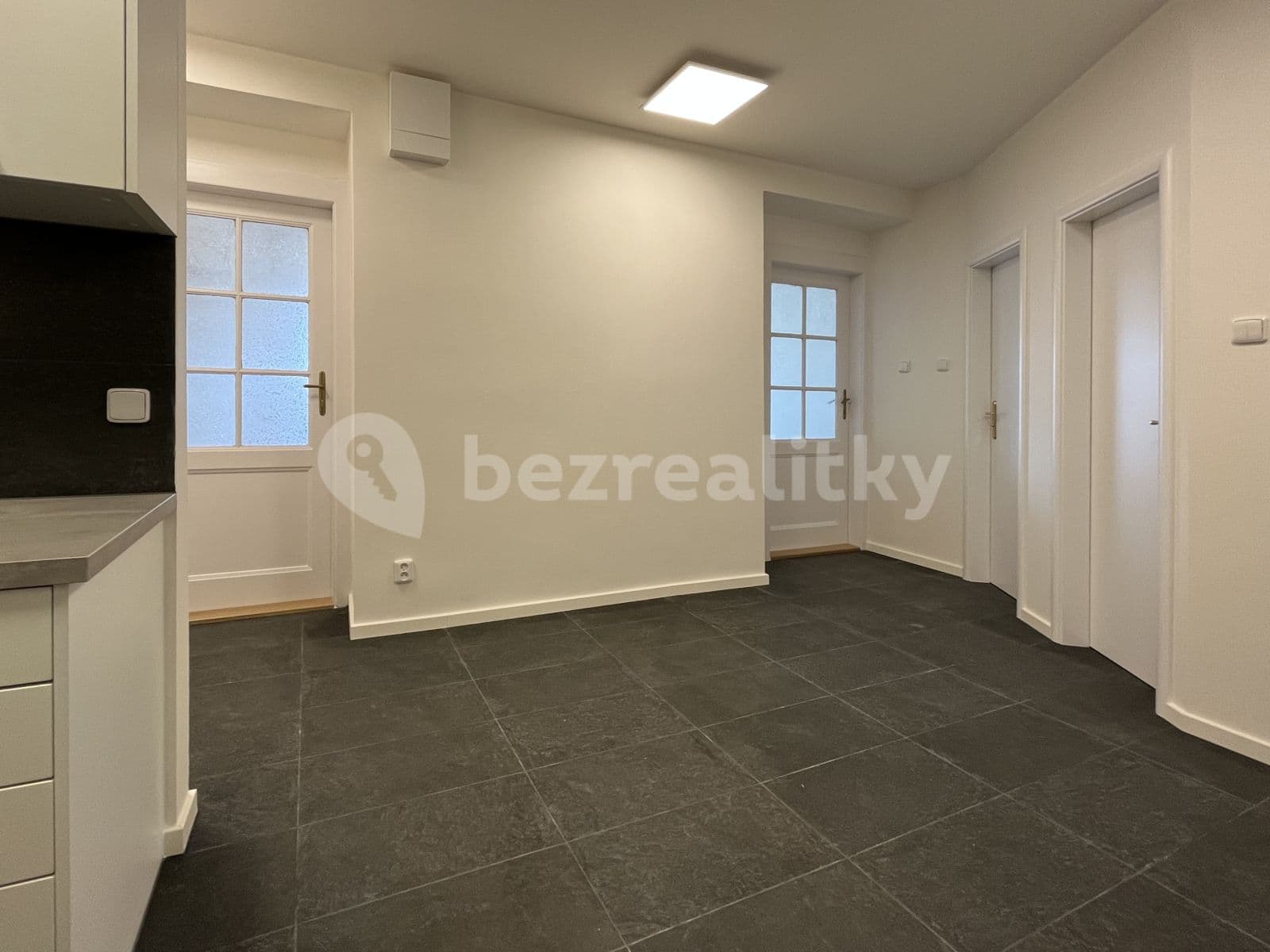 Prenájom bytu 2-izbový 53 m², Velehradská, Praha, Praha Prenájom bytu 2-izbový 53 m², Velehradská, Praha, Praha