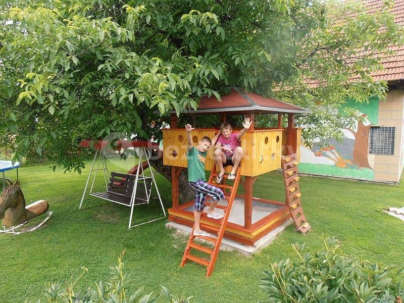 Prenájom rekreačného objektu, Zelenecká Lhota, Královéhradecký kraj Prenájom rekreačného objektu, Zelenecká Lhota, Královéhradecký kraj