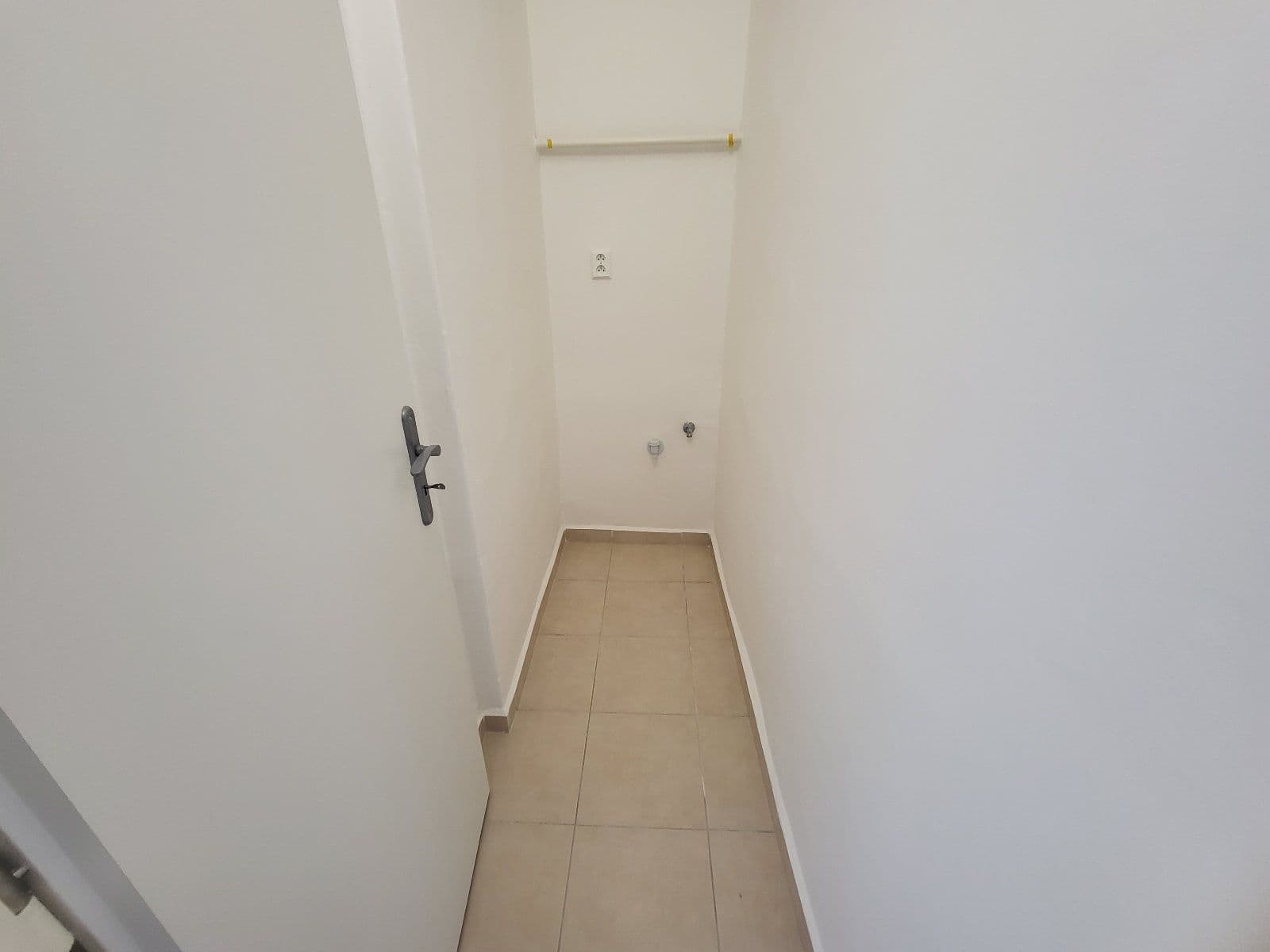 Prenájom bytu 4-izbový 94 m², U Stromovky, Havířov, Moravskoslezský kraj Prenájom bytu 4-izbový 94 m², U Stromovky, Havířov, Moravskoslezský kraj