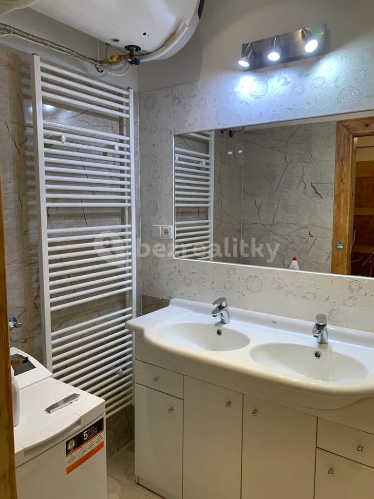 Prenájom bytu 2-izbový 73 m², Žerotínova, Praha, Praha Prenájom bytu 2-izbový 73 m², Žerotínova, Praha, Praha