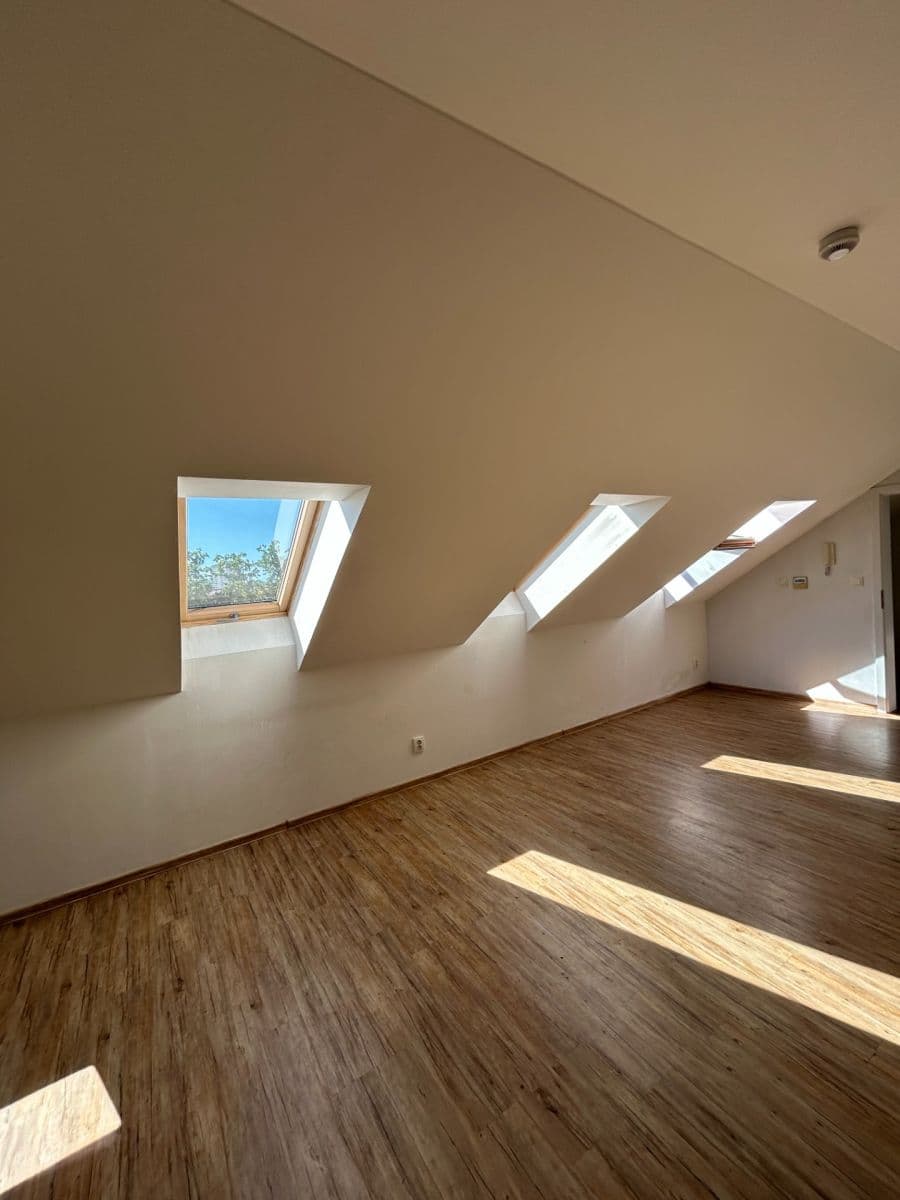 Prenájom bytu 2-izbový 48 m², U Pivovaru, Dobříš, Středočeský kraj Prenájom bytu 2-izbový 48 m², U Pivovaru, Dobříš, Středočeský kraj