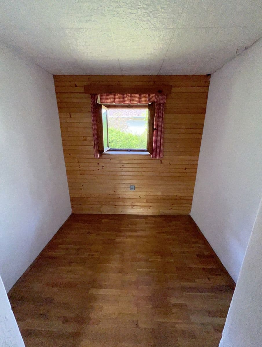 Predaj rekreačného objektu 72 m², pozemek 590 m², Slapy, Středočeský kraj Predaj rekreačného objektu 72 m², pozemek 590 m², Slapy, Středočeský kraj