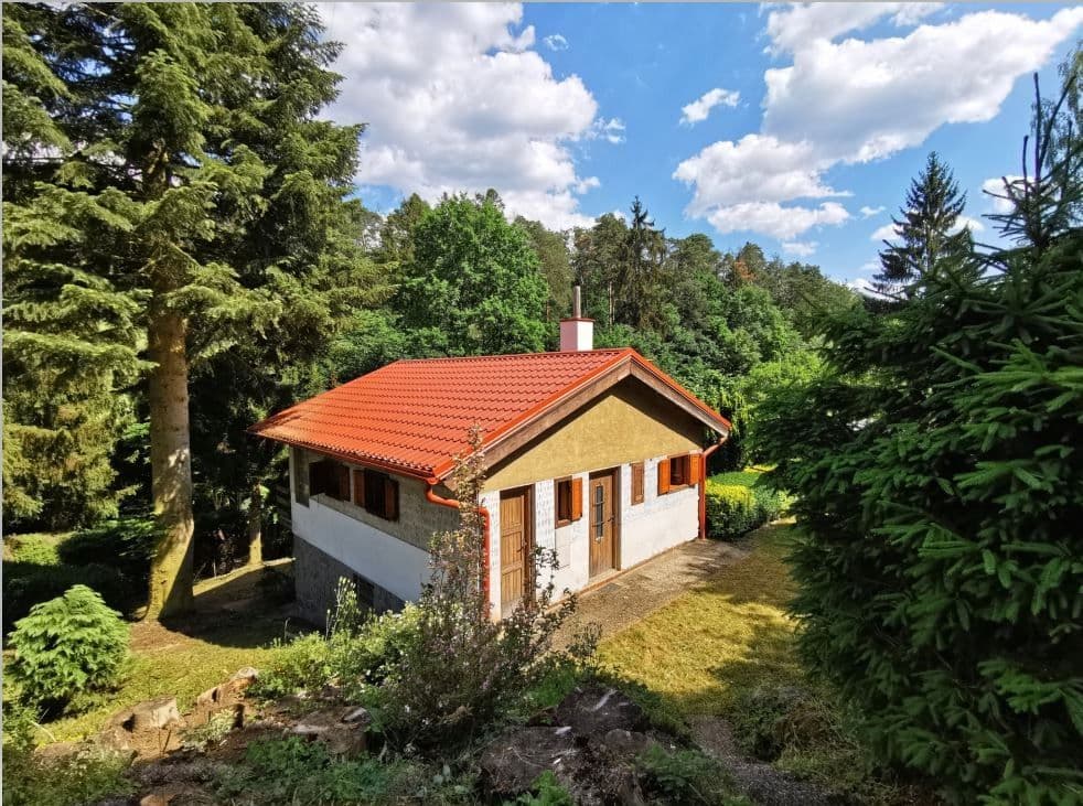 Predaj rekreačného objektu 72 m², pozemek 590 m², Slapy, Středočeský kraj Predaj rekreačného objektu 72 m², pozemek 590 m², Slapy, Středočeský kraj